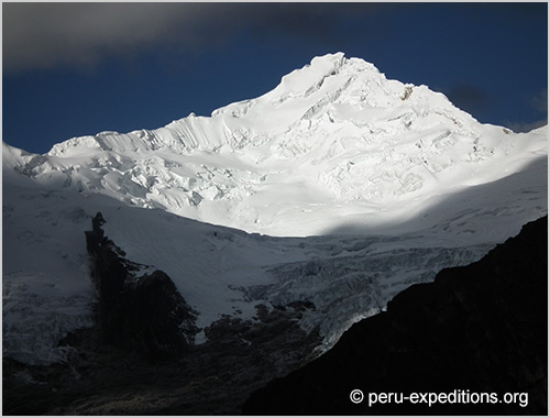 Nevados Yanapaccha (5450 m)