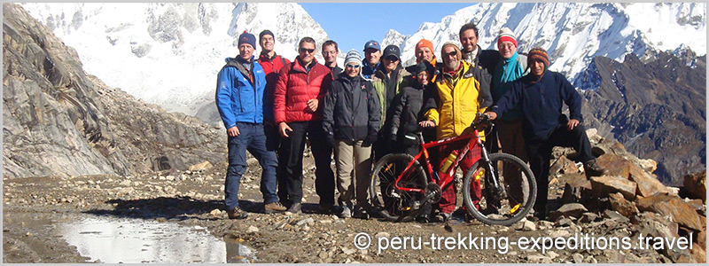 Peru: Mountainbike Trans-Cordillera Blanca Huascaran-Circuit. one of the most spectacular trips on 2 wheels